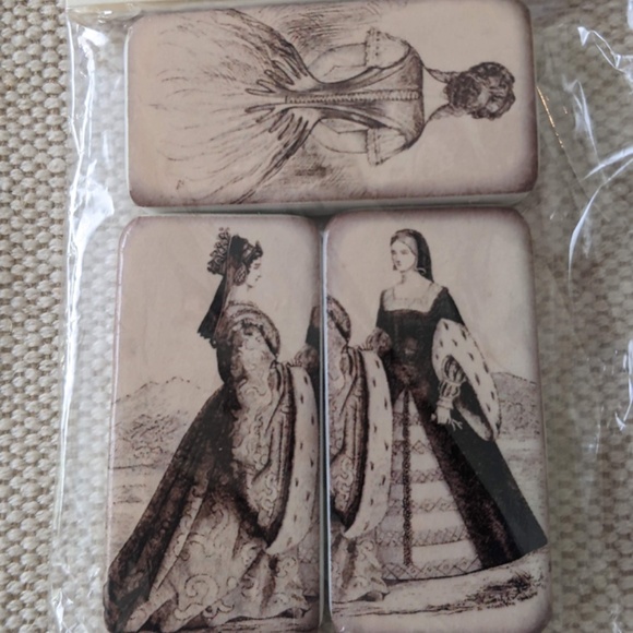 Set of 3 Victorian Women Magnets - Upcycled dominos 🩷 - Picture 2 of 4